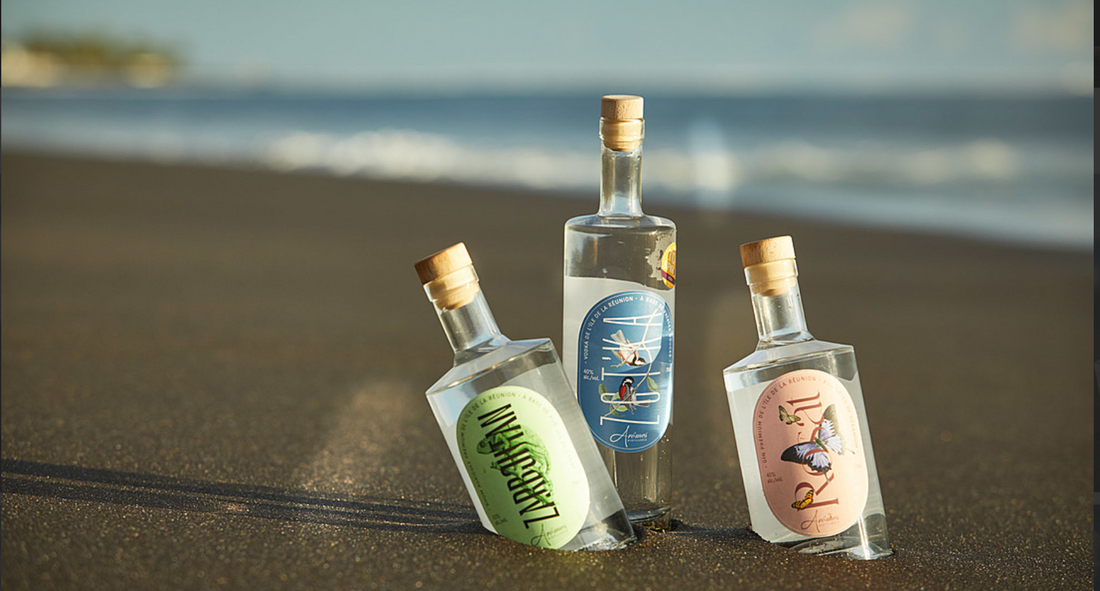 Bouteilles Arômes Distillerie — rhum Zarboutan et gin Rosat de La Réunion